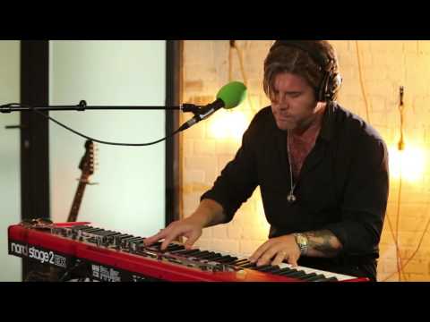 Ed Harcourt - Furnaces (6 Music Live Room session)