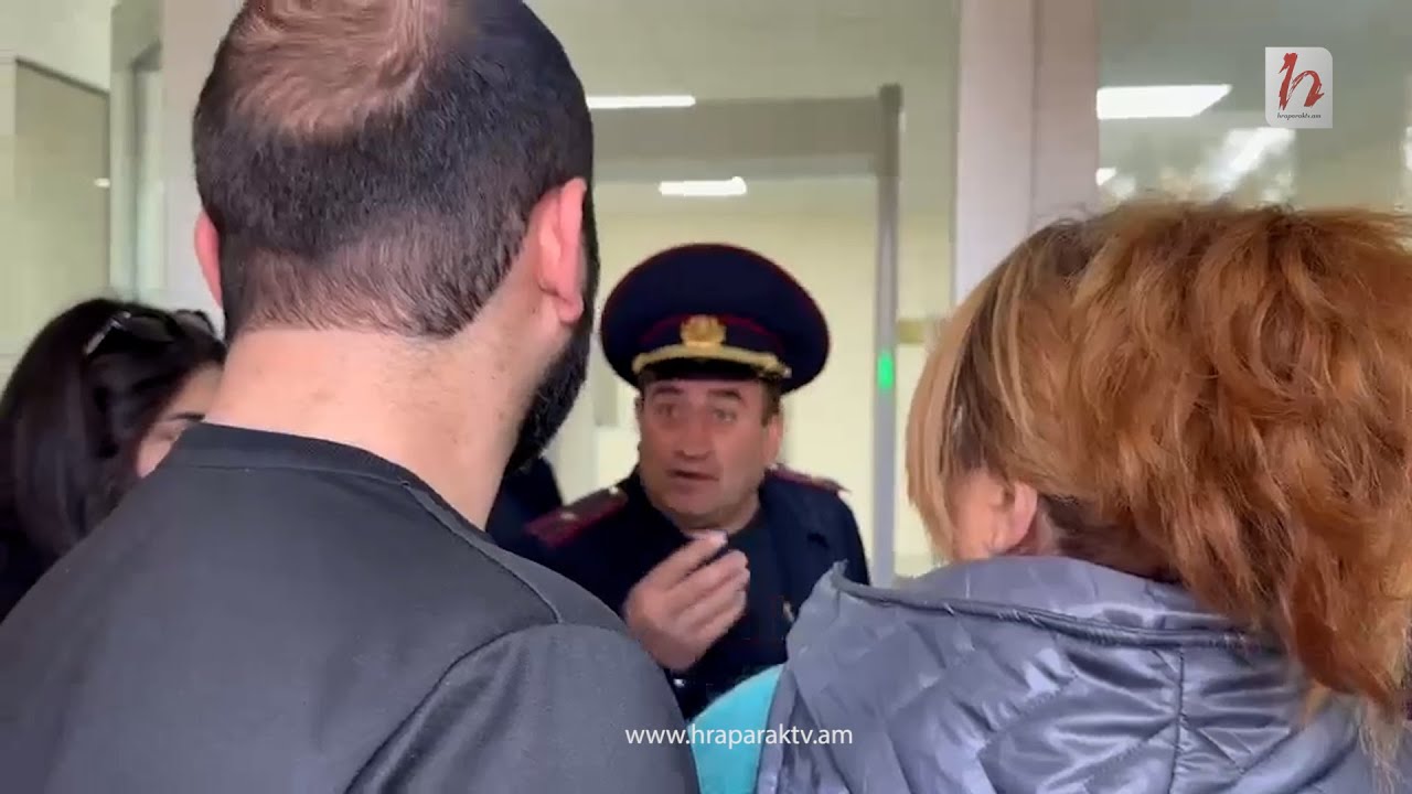Լարված իրավիճակ՝ դատարանի բակում. Սերոբ Գասպարյանի աջակիցներն այստեղ են