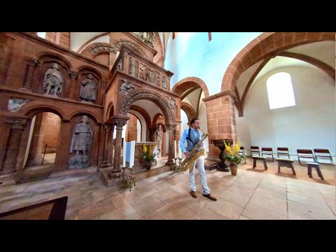 „Vexilla Regis Prodeunt“ – Musikalischer Höhenflug  mit Saxophon und Drohne im Kloster Wechselburg