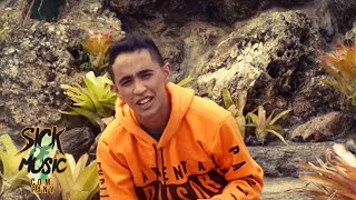 Video Lárgate de Raziel Martínez