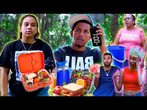 Cocinaba muy tarde sin saber que su esposo le haría esto