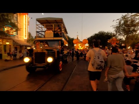 Sunset Walk Down Main Street | Bonus Video | 10/04/22 | Disneyland