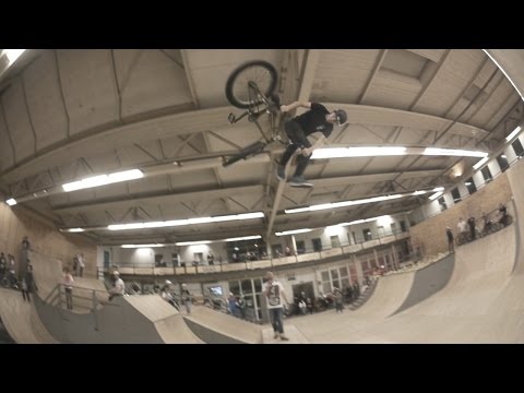 BMX - 360 triple downside tailwhip - Tom van den Bogaard