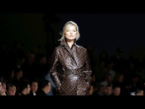 download lagu mp3 mp4 Louis Vuitton Models 2018, download lagu Louis Vuitton Models 2018 gratis, unduh video klip Louis Vuitton Models 2018