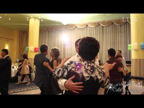 Formatia ALB SI NEGRU Piatra Neamt - Medley Nostalgic Romania ( Melancolie, Si afara ploua )