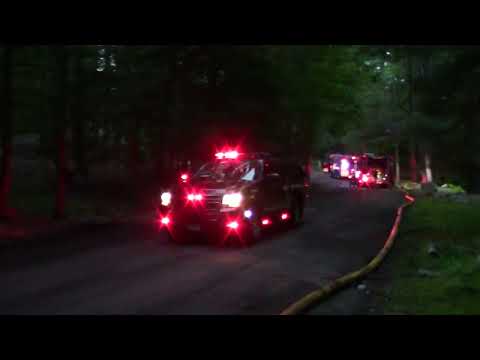 [RARE] Stamford, CT Unit 126 and Unit 4 responding to a working structure fire