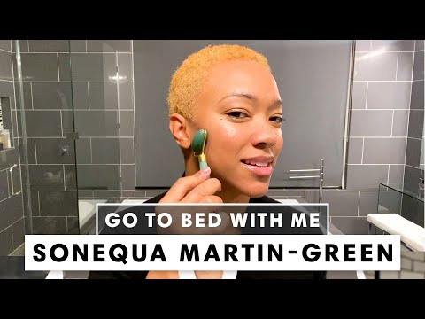 Sonequa Martin-Greenの夜のスキンケア・ルーティン｜Go To Bed With Me｜Harper's BAZAAR (Sonequa Martin-Green’s Nighttime Skincare Routine | Go To Bed With Me | Harper’s BAZAAR)