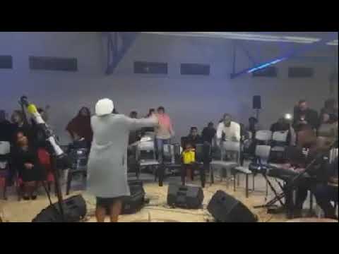 Vol Lof en Dankbaarheid | Charnell Joseph | Pinksters Treffers van Toeka se tyd @ George