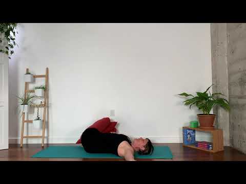 3 Minutes Moving: Valerie Moselle —  Gentle Stretching for Tension and Anxiety