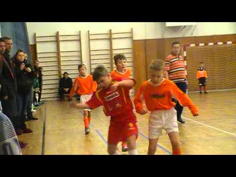 fk baník most u10 ročník 2006 turnaj v mostě 30,1,2016 1 zápas