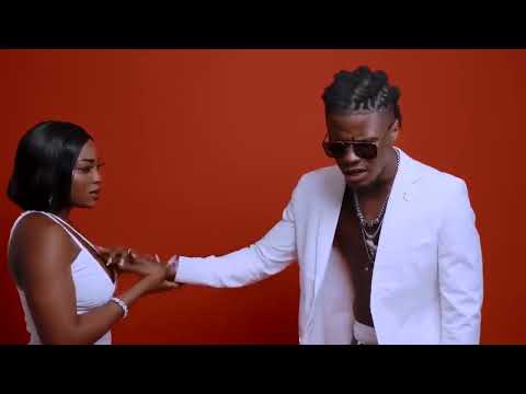 Adewumi ft  Santrinos Raphael   Djigné Remix Clip Vidéo