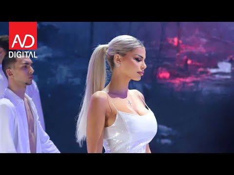 Luana Vjollca - Thuaje (Performance ne Zemer Luana)