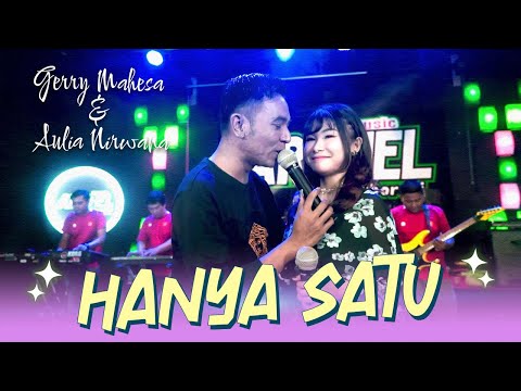 Only One - Gerry Mahesa Feat Aulia Nirwana ( Official live Music )