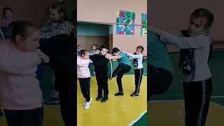 Download lagu Teamwork Challenge: Hula Hoop Pass Game! mp3 Download lagu Teamwork Challenge: Hula Hoop Pass Game! mp3