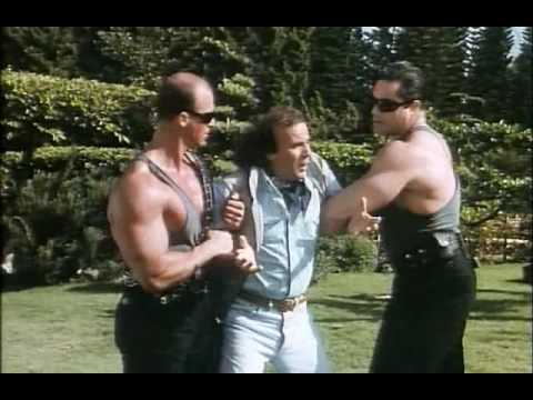 Thumbnail of the video: Chicken Park - Jerry Calà - 1994