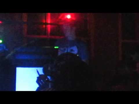 Dustin Pari Sings Blue Suede Shoes @ MI Paracon 2013