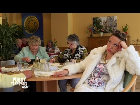 Frau Rodcke im Altenheim - PussyTerror TV