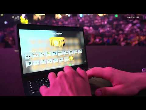 A dude just got a KNIFE from a CASE while live on Blast Major Finals!