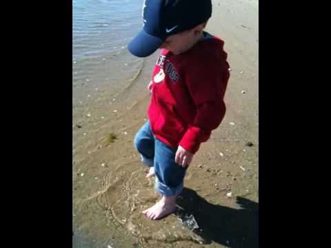 JAck feet in beach wrinkle point.MOV