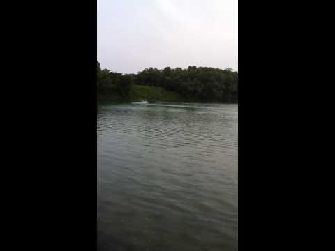 Traxxas Spartan vs DF copy V Hull showdown