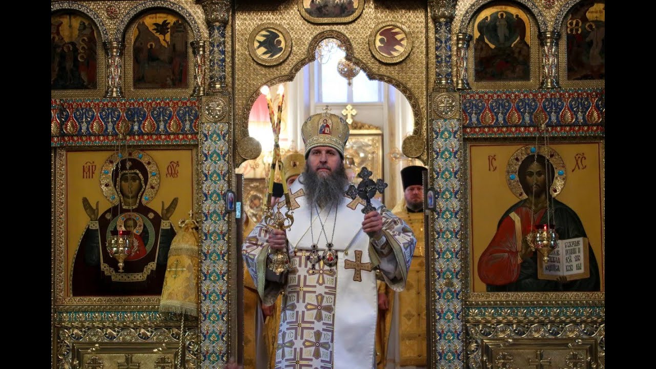 Литургия в храме Александра Невского