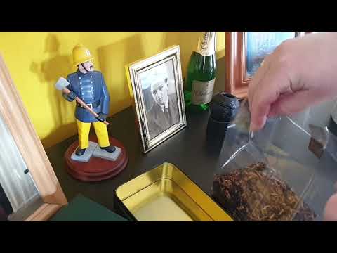 Peterson Christmas Pipe Tobacco 2021 Substitute.