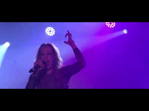 SKID ROW x LZZY HALE - "18 & Life" (Live in Carterville, IL)