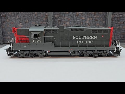 Athearn Genesis Southern Pacific GP9. First Look and Impressions.
