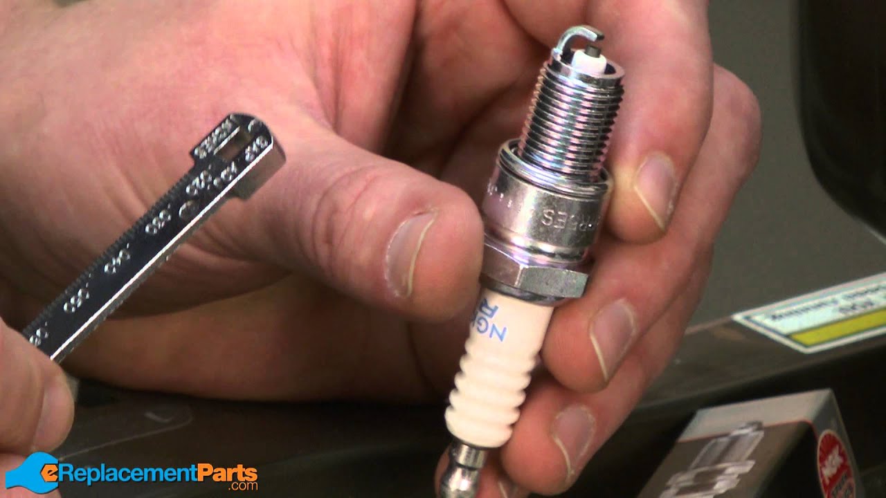 Replacing your Honda Engine Spark Plug