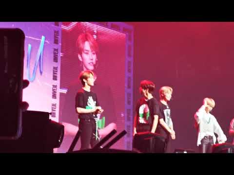 Lee Know aegyo Stray Kids in Moscow