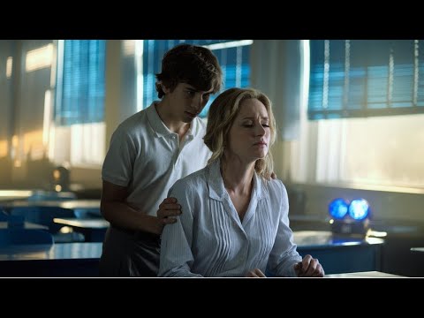 Acest student se îndrăgostește de profesoara lui, iar ea nu poate rezista❤️