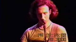 Guster 1-26-00: Center of Attention