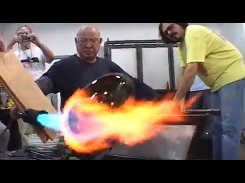Glass Masters at Work: Lino Tagliapietra