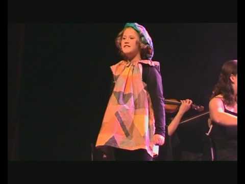 Morgen (Tomorrow) Musical Annie - Nina Lorenz