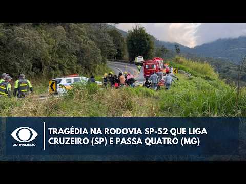Ônibus com 48 passageiros cai em ribanceira entre SP e MG e deixa mortos | BandNews TV