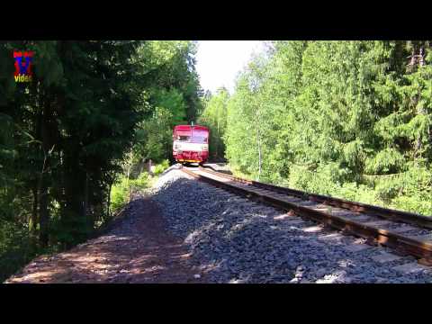 810.585 na Os17712 u přejezdu P1749