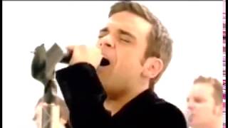 Robbie Williams Live 2005 - Tripping