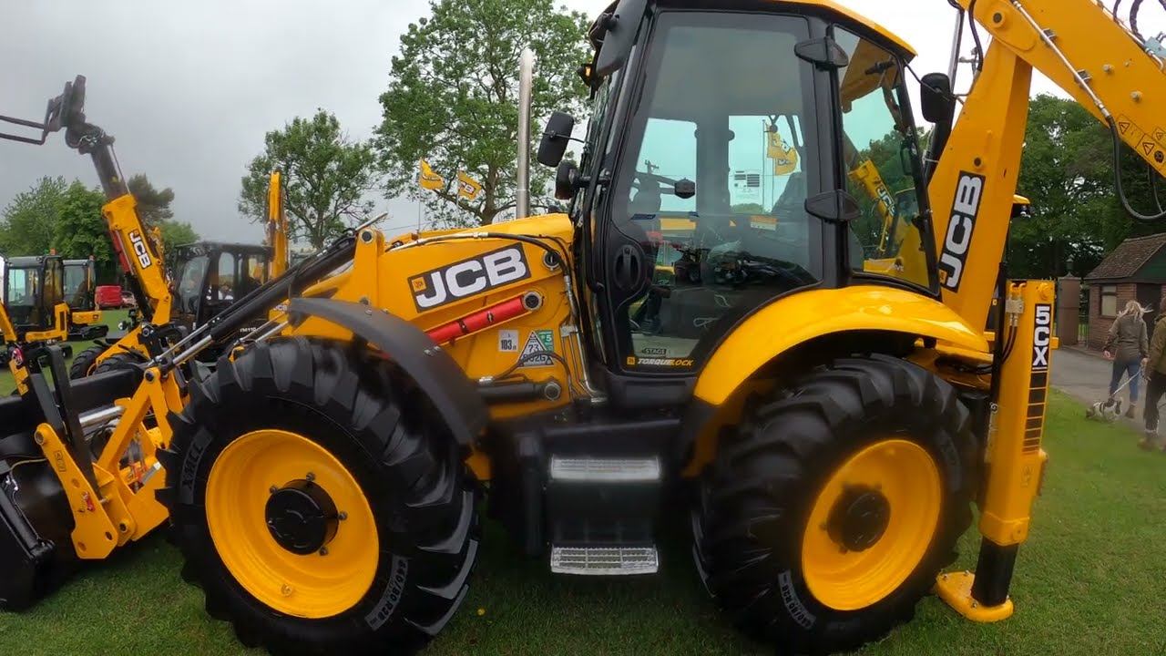 2025 JCB 5CX 4.8 Litre 4-Cyl Diesel Backhoe Loader (108 HP) Watling JCB at Staffordshire County Show