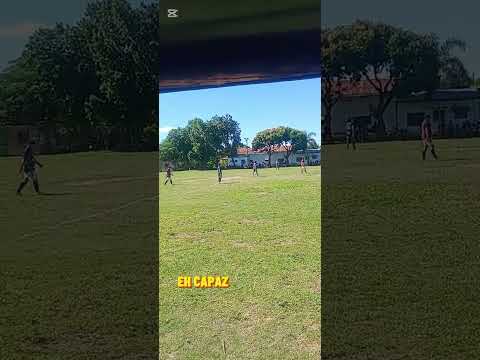 partido de fútbol.  bella vista corrientes De 32