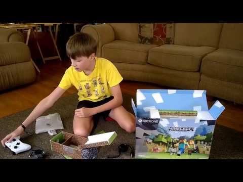 Unboxing Xbox One S Minecraft  Favorites Bundle (500GB)