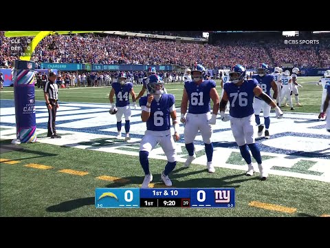 The Dart Era Begins! Jaxson scrambles for Giants' TD