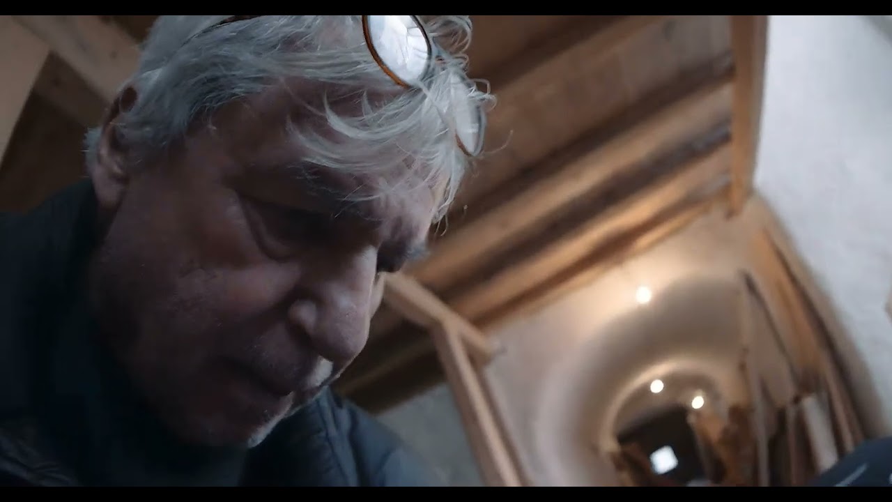 Suchen, Schnüffeln, Scharren... Zupacken (Enhanced 4K)