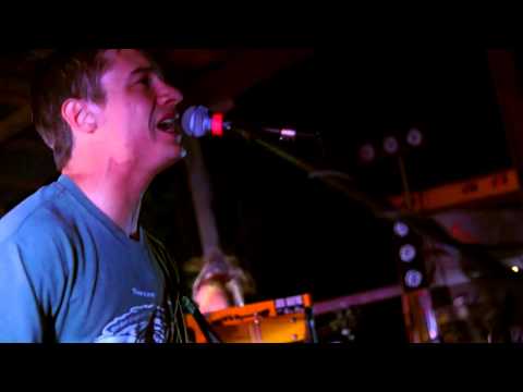 Jon Wayne and The Pain - John Wayne's Body (LIVE)