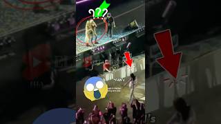 Download lagu LISA AND ROSÈ DANCING WITH BLINK 😻 #lalisa #rose #chaelisa mp3