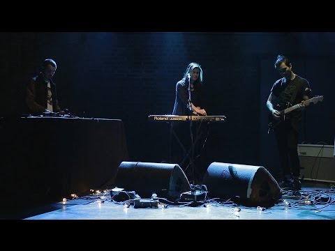 Snow Ghosts - And The World Was Gone (Live Version)