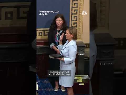 Sen. Darline Graham is sworn in to fill the seat of her older brother, Sen. Lindsey Graham
