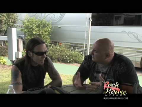 Michael Paget w/Joe P. of Rock House @ Mayhem Festival 2009