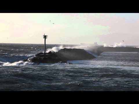 Redondo Breakwall and big waves 2012-03-18