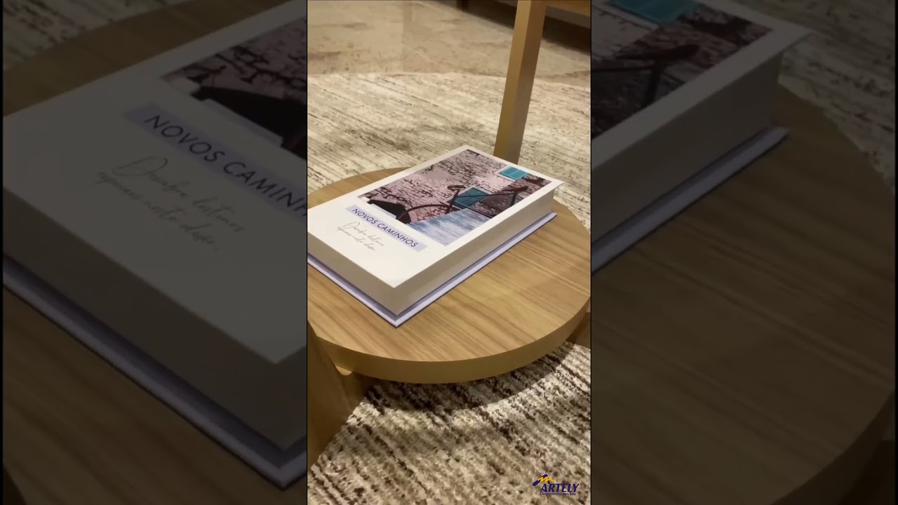 Thumbnail do vídeo - Mesa de Centro Curve - Carvalho