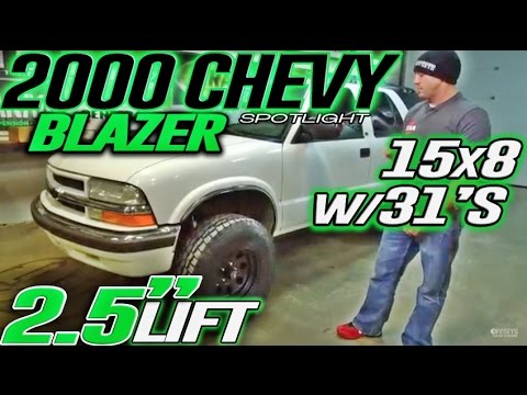 Spotlight - 2000 Chevrolet Blazer, 2.5" Lift, 15x8's and 31's